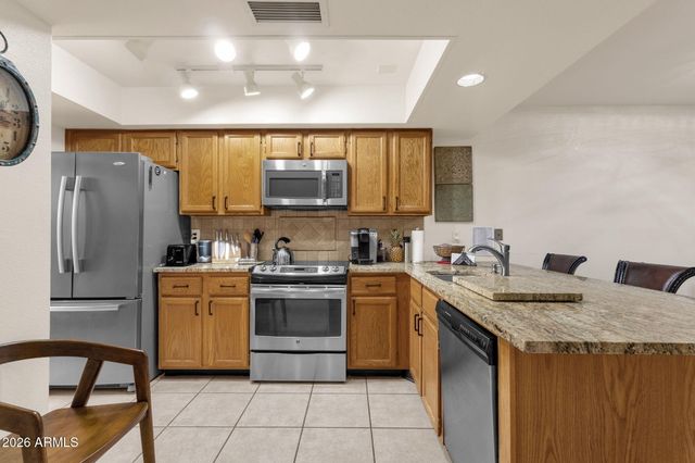 8651 E ROYAL PALM Road 127, Scottsdale, AZ 85258