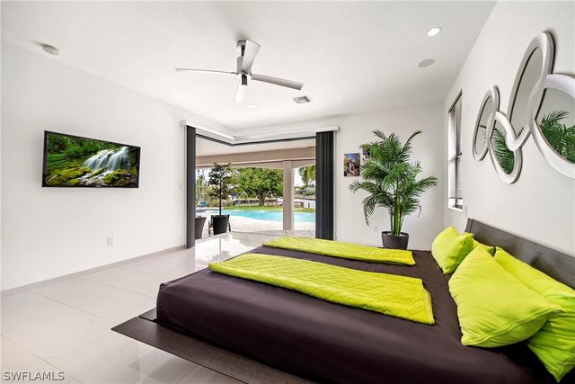 4944 Normandy CT, Cape Coral, FL 33904