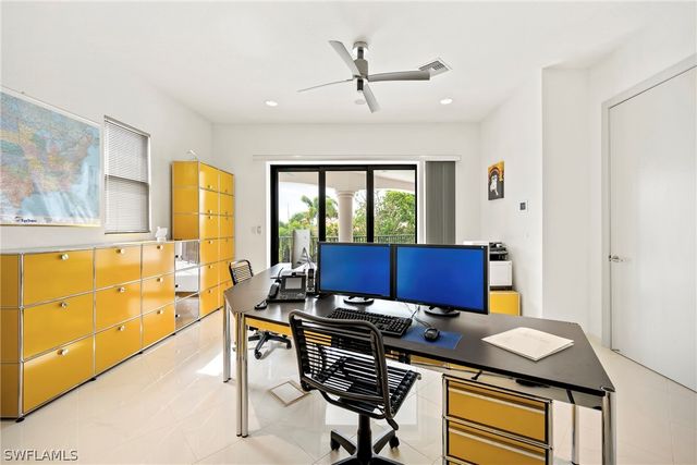 4944 Normandy CT, Cape Coral, FL 33904