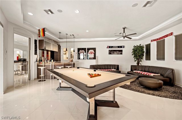 4944 Normandy CT, Cape Coral, FL 33904