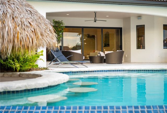 4944 Normandy CT, Cape Coral, FL 33904