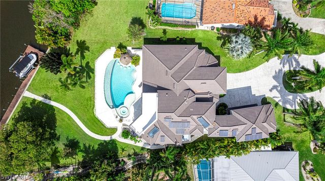 4944 Normandy CT, Cape Coral, FL 33904