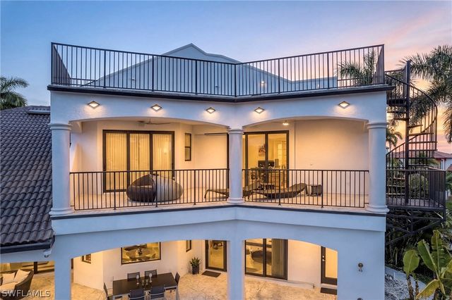 4944 Normandy CT, Cape Coral, FL 33904