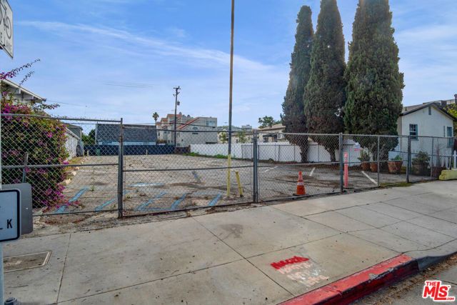 2338 Ocean Park Boulevard, Santa Monica, CA 90405