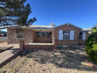 5601 FAIRBANKS Drive, El Paso, TX 79924
