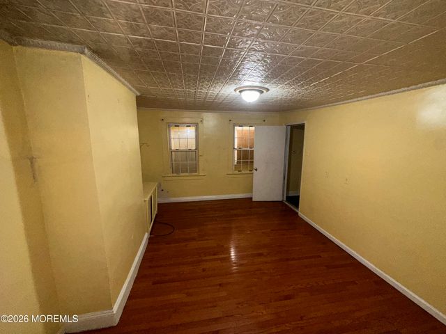 46 Rose Avenue, Jersey City, NJ 07305