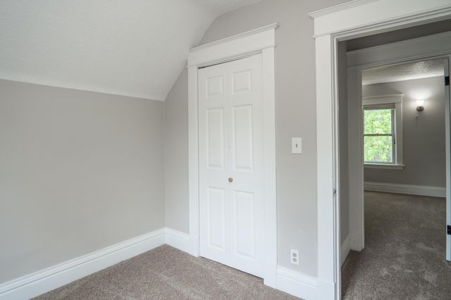 938 Cypress Street, Saint Paul, MN 55106