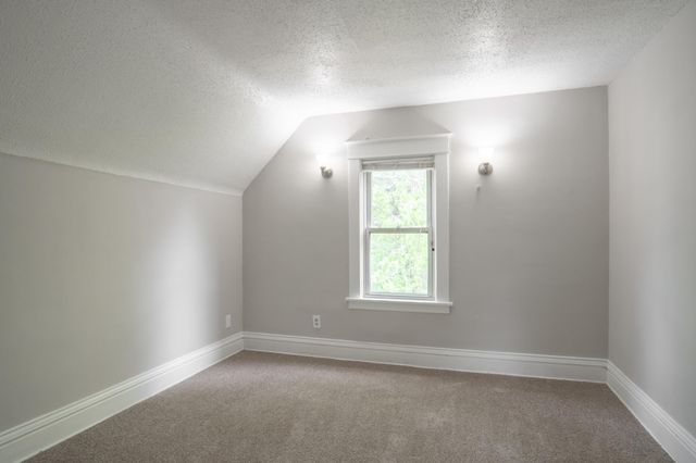 938 Cypress Street, Saint Paul, MN 55106