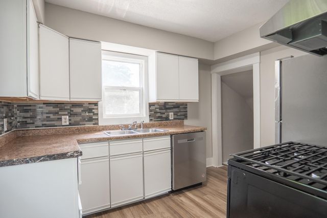 938 Cypress Street, Saint Paul, MN 55106