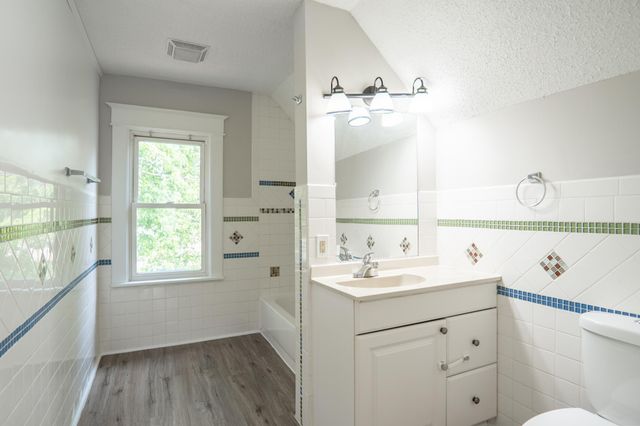 938 Cypress Street, Saint Paul, MN 55106