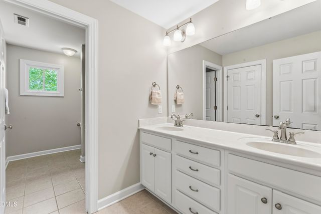 408 Apalachia Lake Drive, Fuquay Varina, NC 27526