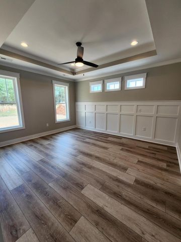 72 Carriage Homes DR, Moneta, VA 24121