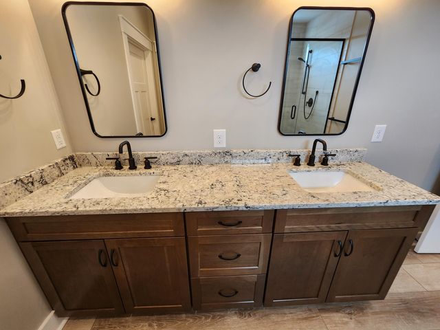 72 Carriage Homes DR, Moneta, VA 24121