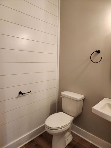 72 Carriage Homes DR, Moneta, VA 24121
