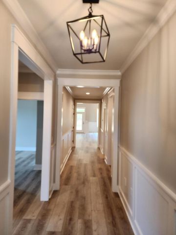 72 Carriage Homes DR, Moneta, VA 24121