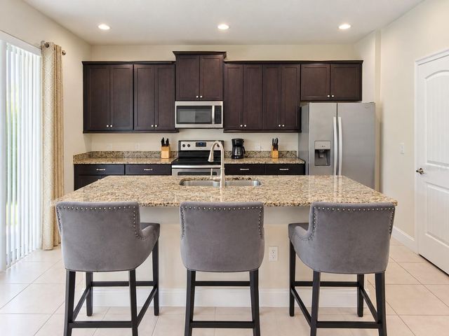 500 BURMA STREET, Kissimmee, FL 34747