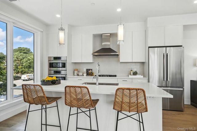 402 Halstead Avenue 402, Harrison, NY 10528