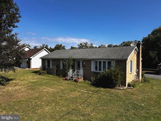 3290 SHAWNEE DR, Winchester, VA 22602