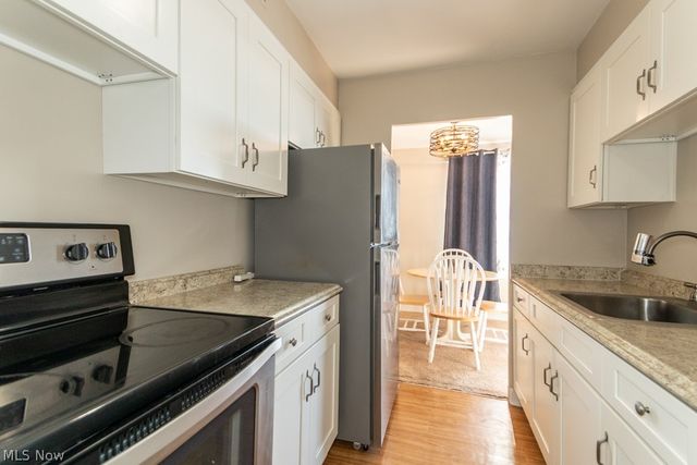 11850 Edgewater Drive 1002, Lakewood, OH 44107