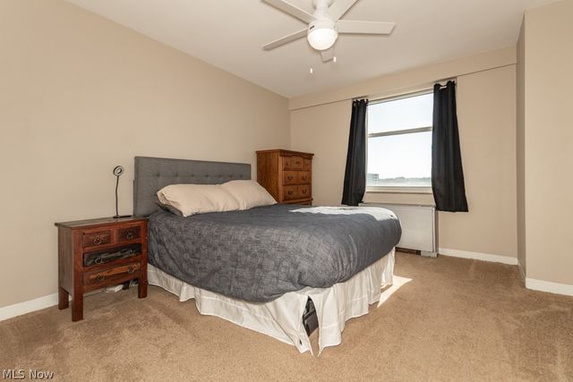 11850 Edgewater Drive 1002, Lakewood, OH 44107