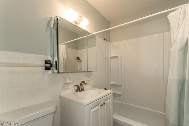 11850 Edgewater Drive 1002, Lakewood, OH 44107