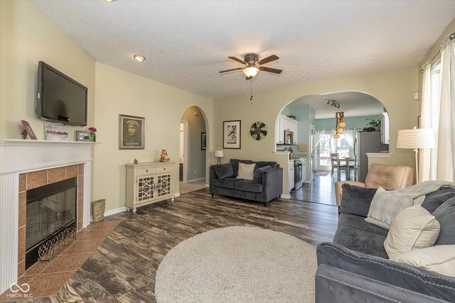 3812 Dusty Sands Road, Whitestown, IN 46075