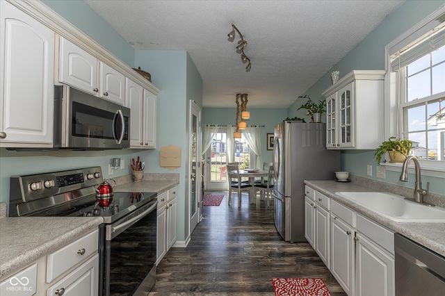 3812 Dusty Sands Road, Whitestown, IN 46075