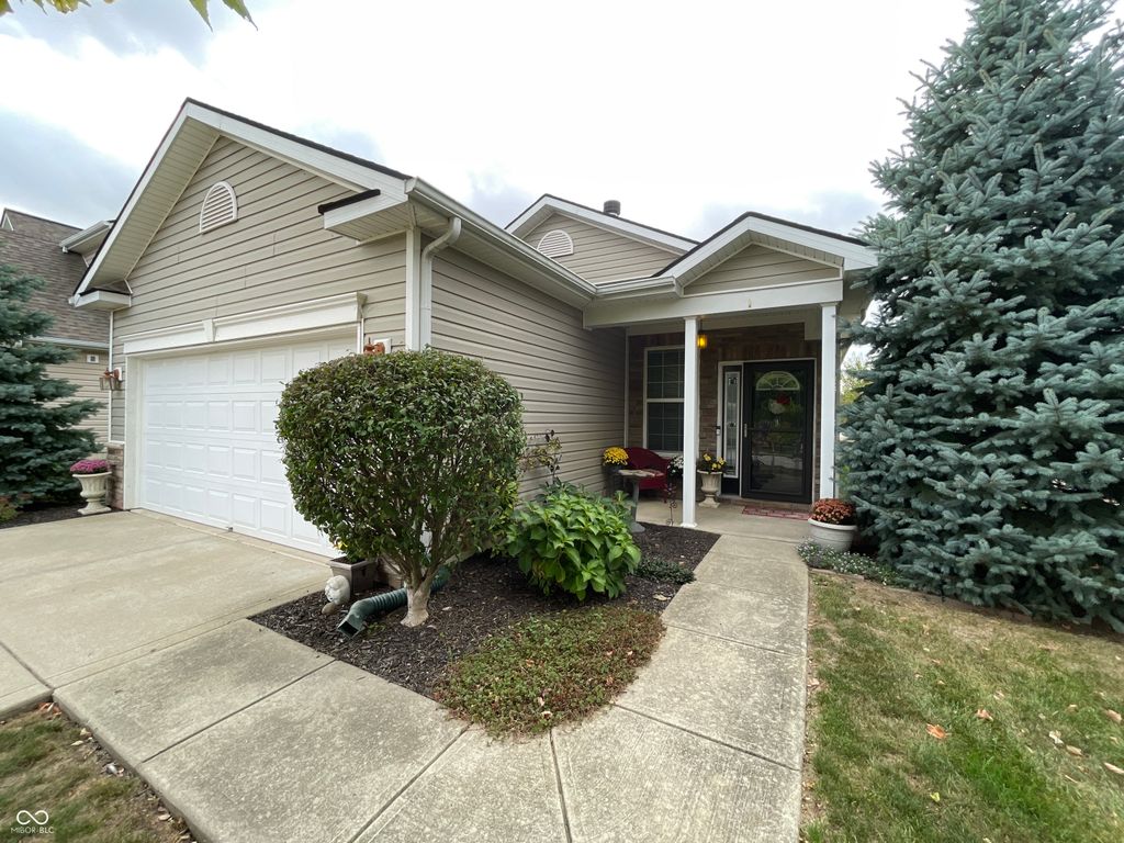 3812 Dusty Sands Road, Whitestown, IN 46075