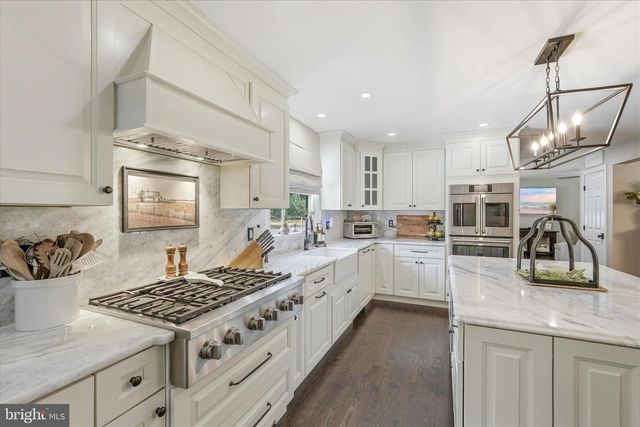 20 N CERVETTO RD, Little Egg Harbor Twp, NJ 08087