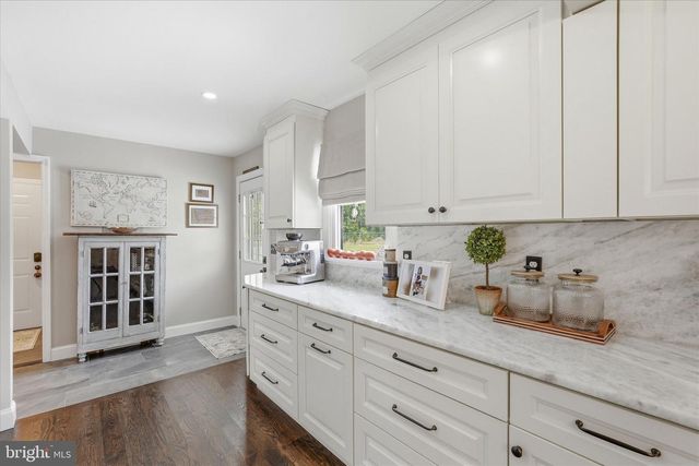 20 N CERVETTO RD, Little Egg Harbor Twp, NJ 08087