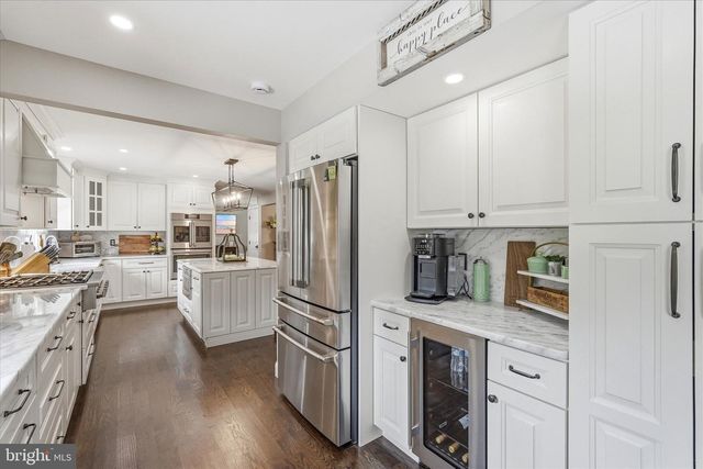 20 N CERVETTO RD, Little Egg Harbor Twp, NJ 08087