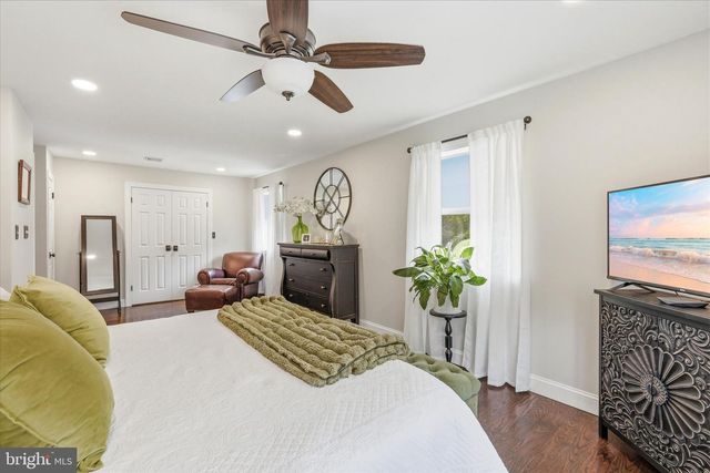 20 N CERVETTO RD, Little Egg Harbor Twp, NJ 08087