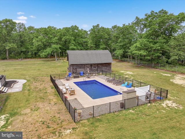 20 N CERVETTO RD, Little Egg Harbor Twp, NJ 08087