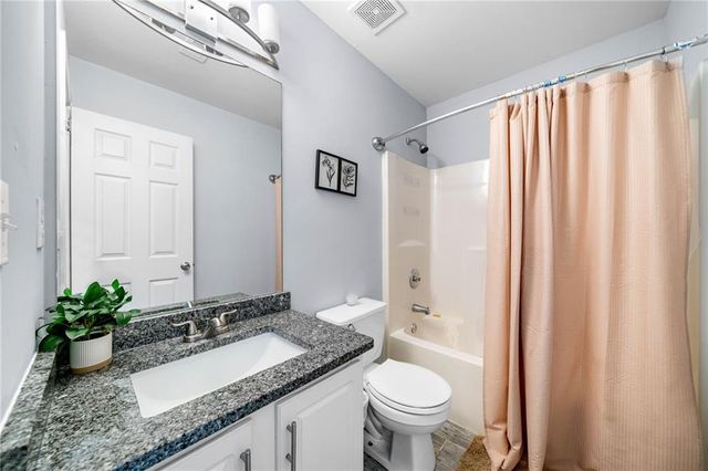 823 Langley View Court, Loganville, GA 30052