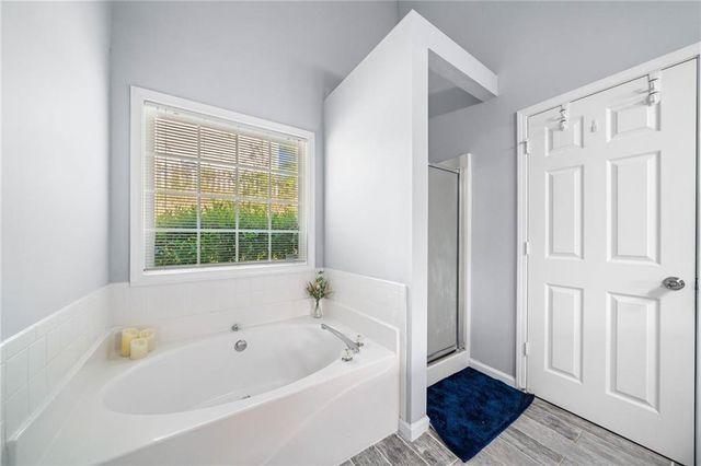 823 Langley View Court, Loganville, GA 30052