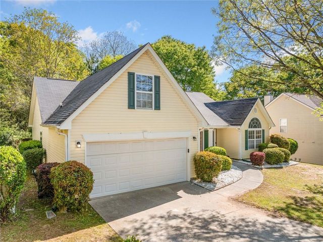 823 Langley View Court, Loganville, GA 30052