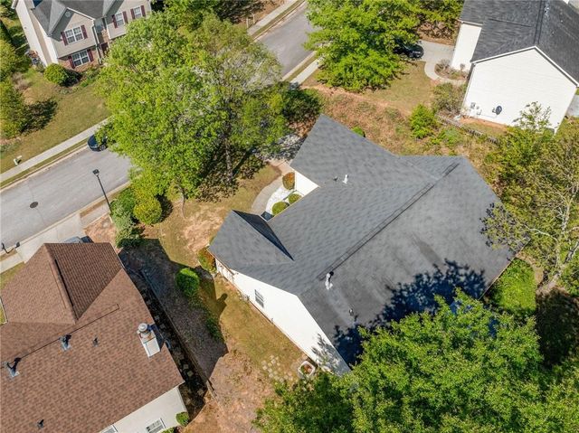 823 Langley View Court, Loganville, GA 30052
