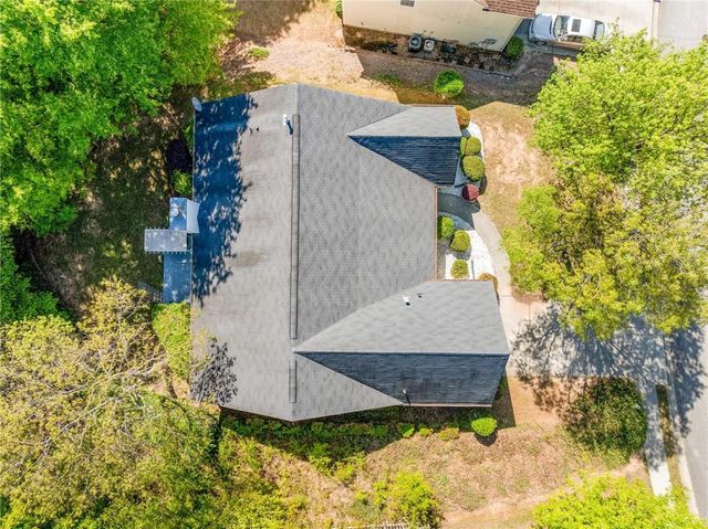 823 Langley View Court, Loganville, GA 30052
