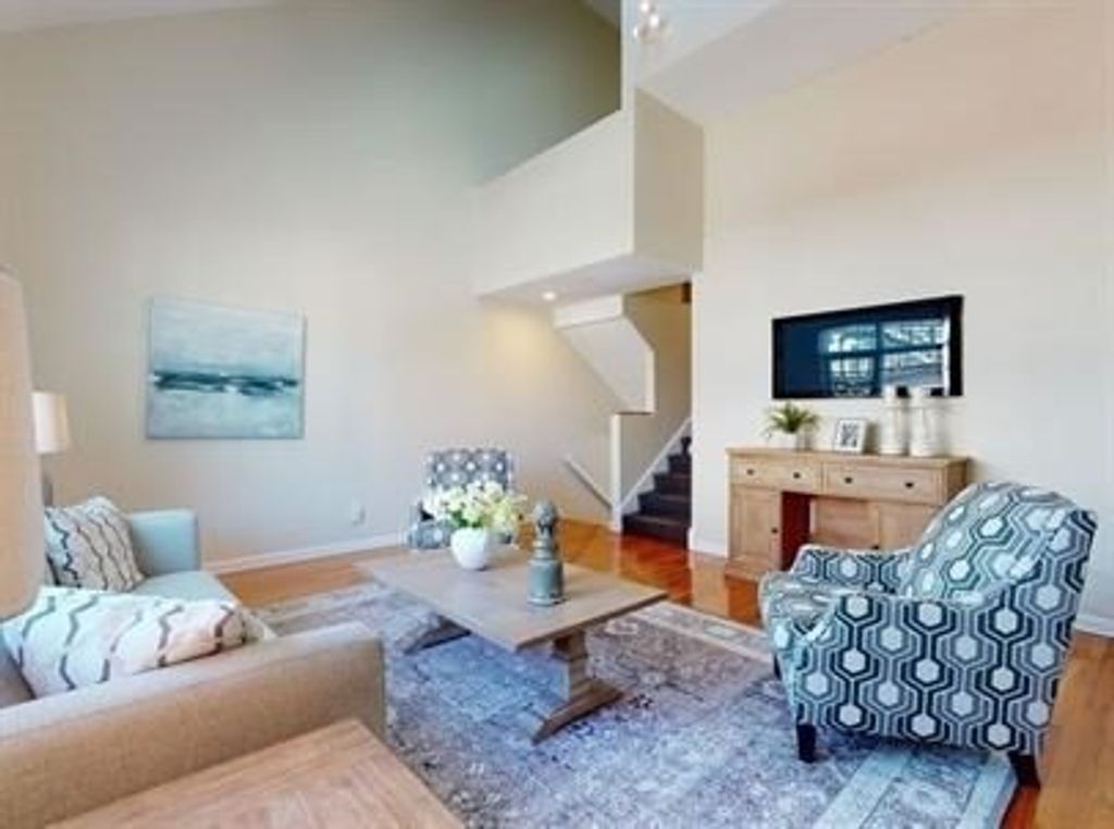 137 Glenville Ave 2, Boston, MA 02134