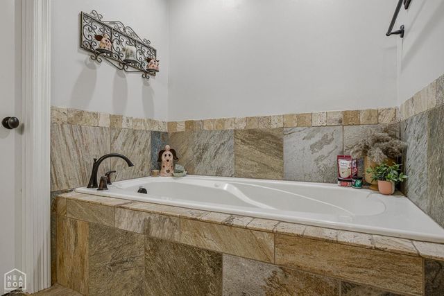 6044 Prairie Meadows Drive, Jonesboro, AR 72404