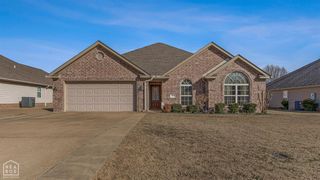 6044 Prairie Meadows Drive, Jonesboro, AR 72404