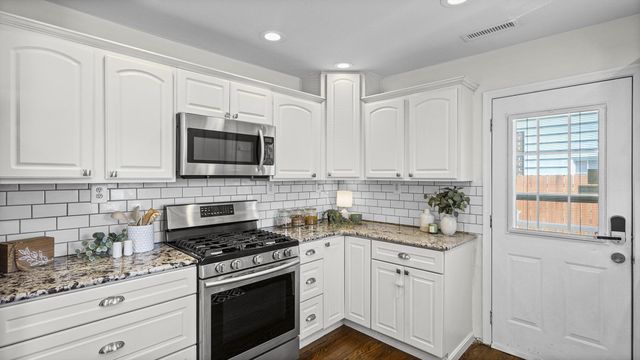 8930 PARLO RD, Baltimore, MD 21236
