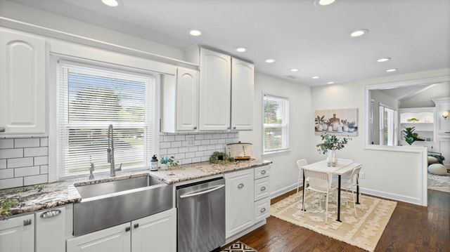 8930 PARLO RD, Baltimore, MD 21236