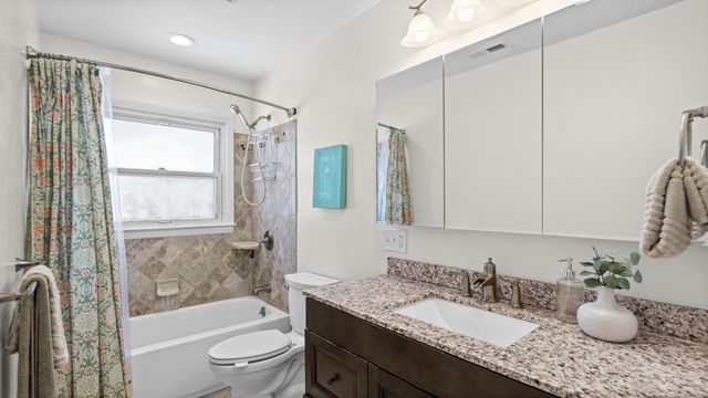 8930 PARLO RD, Baltimore, MD 21236