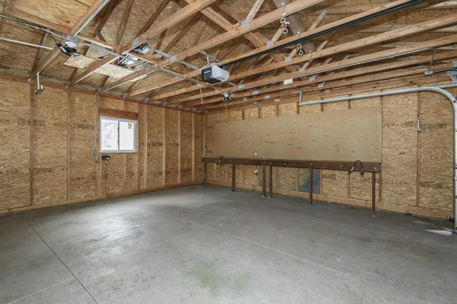 21401 W Woodland DRIVE, New Berlin, WI 53146