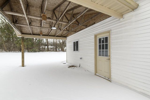 21401 W Woodland DRIVE, New Berlin, WI 53146