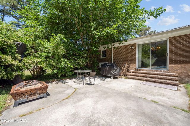 905 Winchester Road, Jacksonville, NC 28546