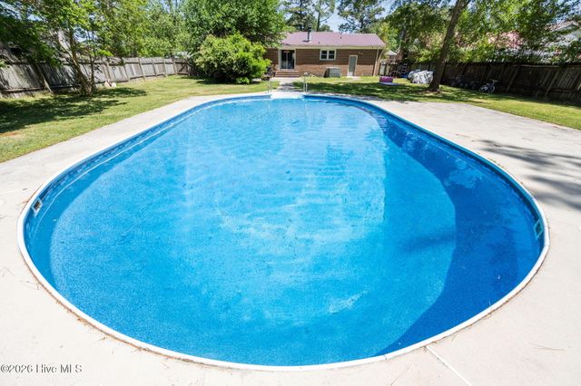 905 Winchester Road, Jacksonville, NC 28546