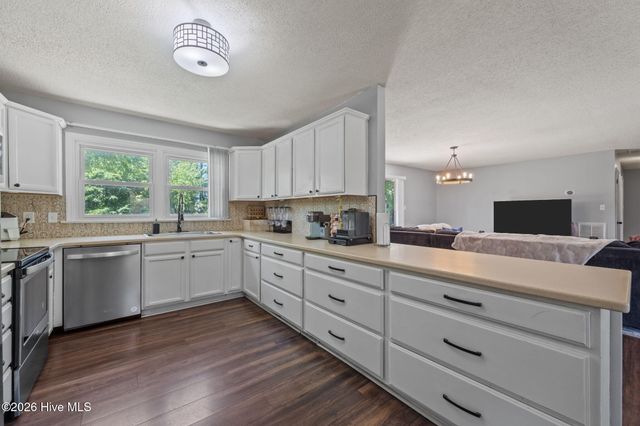 905 Winchester Road, Jacksonville, NC 28546