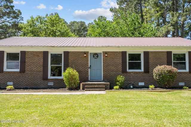 905 Winchester Road, Jacksonville, NC 28546